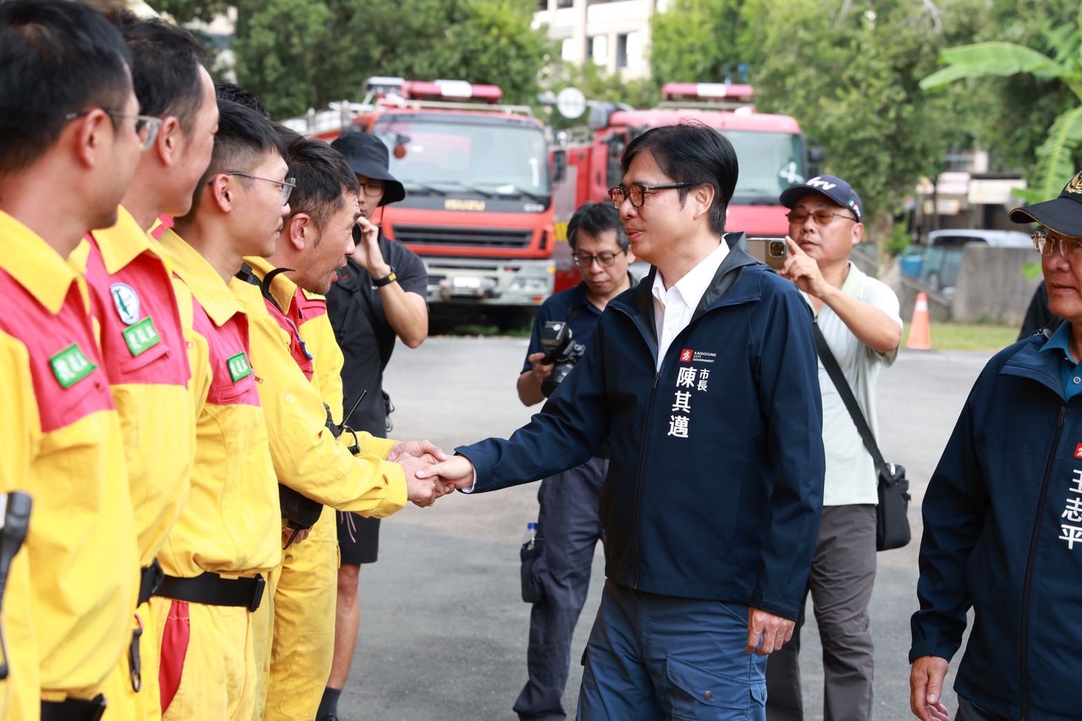 <em>Photo via Kaohsiung City Govt.</em>” width=”1567″ height=”1045″/><figcaption><em>Photo via Kaohsiung City Govt.</em></figcaption></figure>
<p>Kaohsiung Mayor Chen Chi-mai is encouraging high-risk individuals to get vaccinated to protect their health and that of those around them. The publicly-funded vaccines will be available from Oct. 1 for Kaohsiung residents, with Kaohsiung offering 790,000 doses of the publicly-funded vaccines.</p>
<figure class=